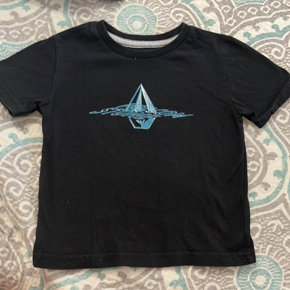 Volcom tshirt